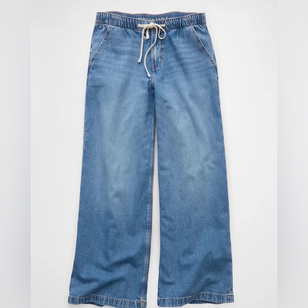 American Eagle Dreamy Drape Low Rise Ultra Wide Leg Stretch Jeans